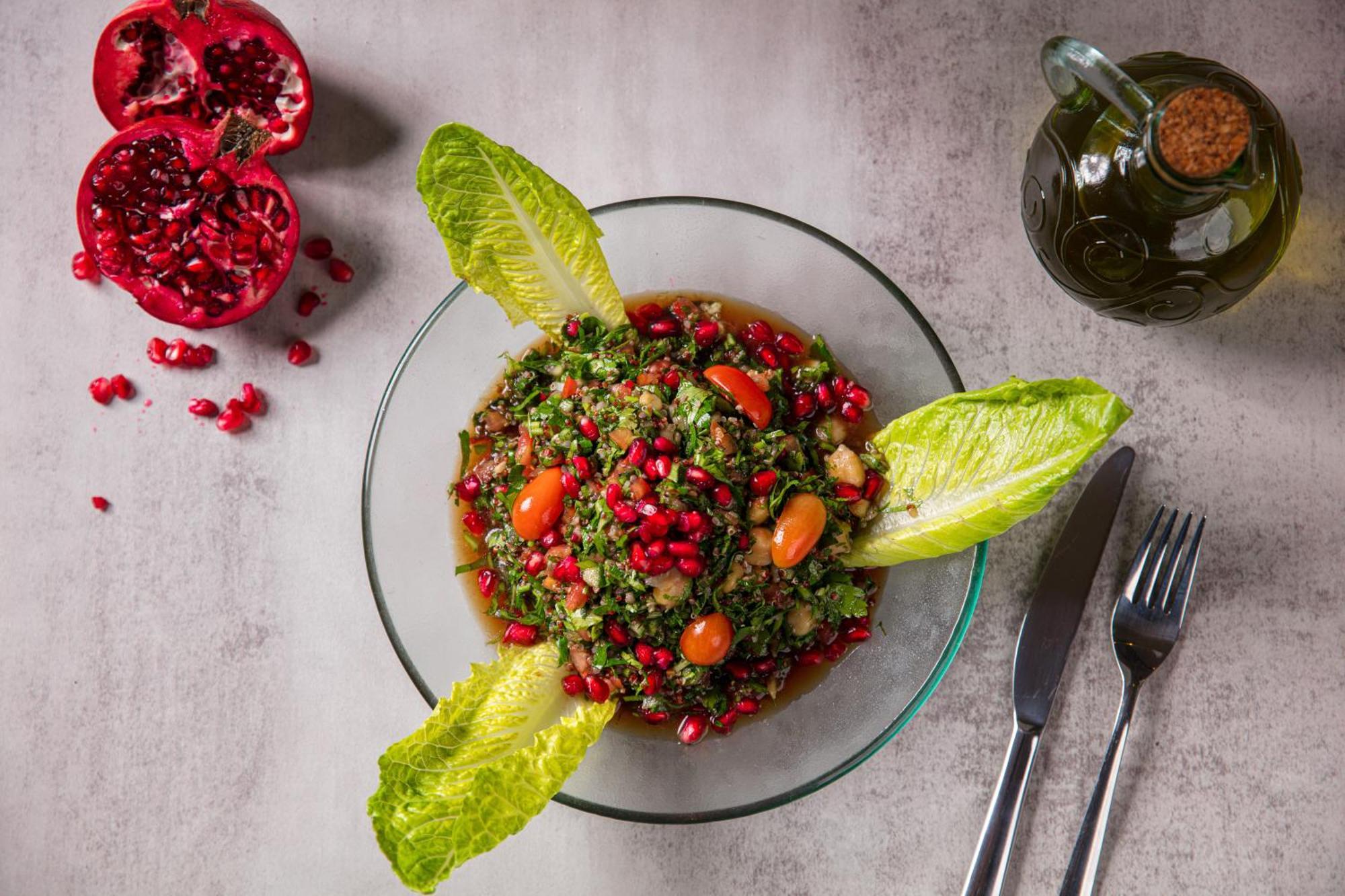 The Abdali Boulevard Hotel Amman Luaran gambar Pomegranate tabouleh
