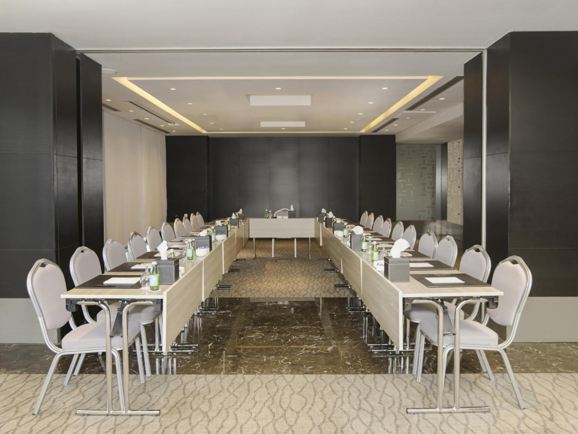 The Abdali Boulevard Hotel Amman Luaran gambar Meeting room